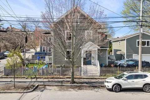 149 Elm St, Marblehead, MA 01945