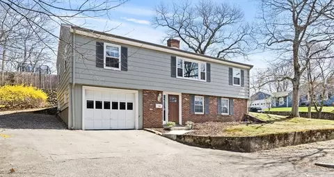 155 Cochrane St, Melrose, MA 02176