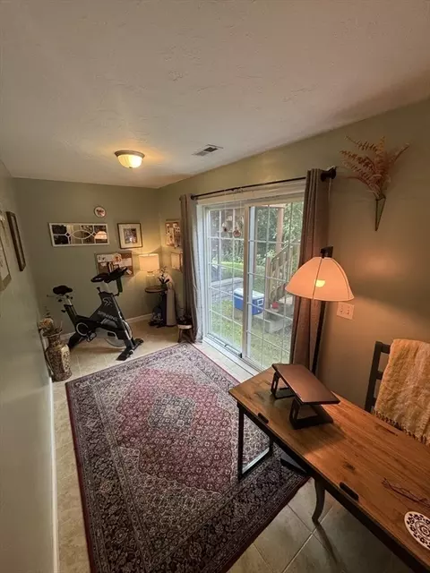 89 E Mountain St, Worcester, MA 01606 photo 13