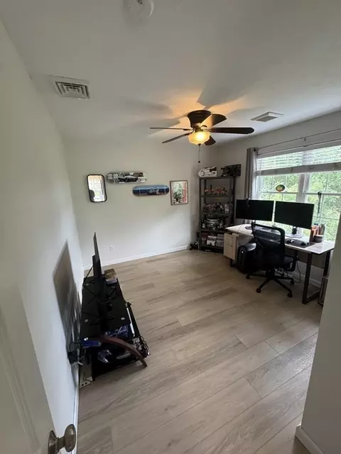 89 E Mountain St, Worcester, MA 01606 photo 6