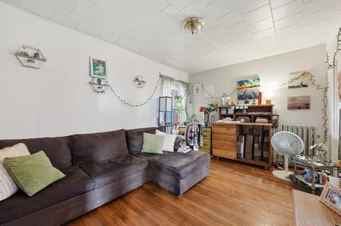 Living - 91 E Park St, Springfield, MA 01105 photo 1 of 1