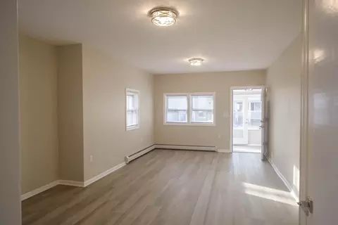 23 Eldert St, Springfield, MA 01109 photo 7