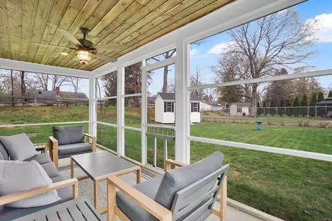 106 Maebeth St, Springfield, MA 01119 photo 6