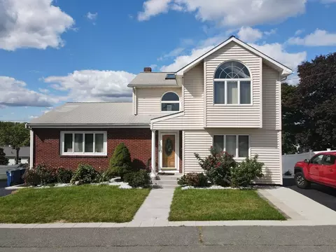 50 Marshall St, Revere, MA 02151