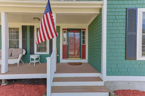 14 Sir Lancelot Dr, Bourne, MA 02532 photo 3