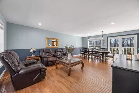 14 Sir Lancelot Dr, Bourne, MA 02532 photo 8