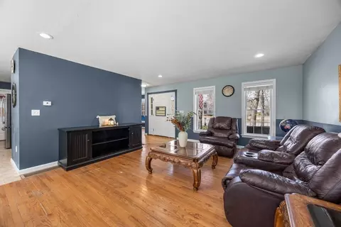 14 Sir Lancelot Dr, Bourne, MA 02532 photo 9