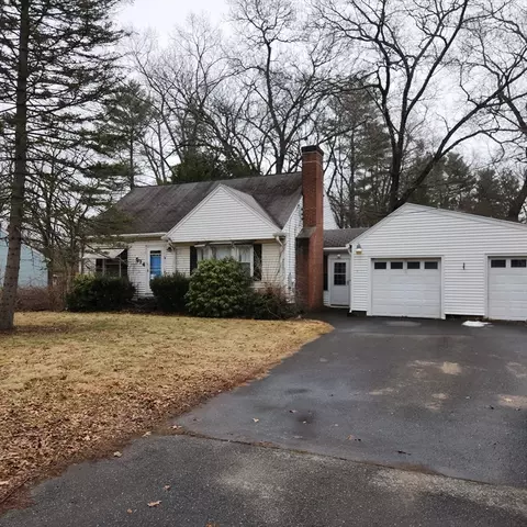 514 Dewey St, West Springfield, MA 01089