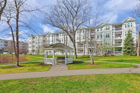 36 Augustus Ct #2012, Reading, MA 01867