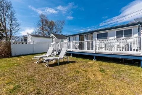 Exterior - 26 Washington Dr, Wareham, MA 02571 photo 4 of 10