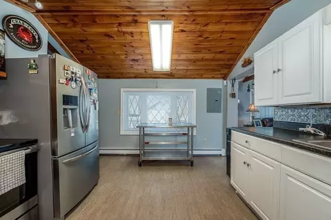 Kitchen - 26 Washington Dr, Wareham, MA 02571 photo 1 of 3