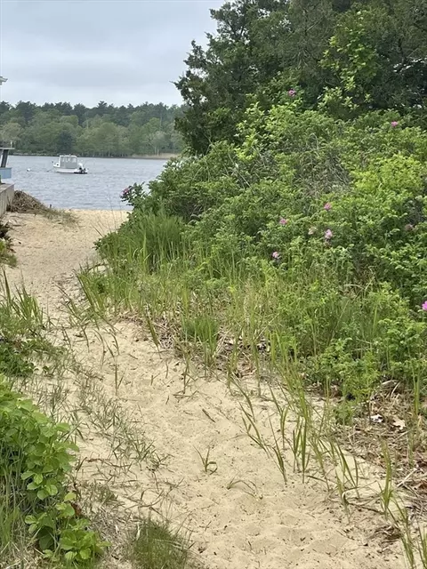 View/Area - 26 Washington Dr, Wareham, MA 02571 photo 2 of 6