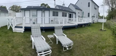Exterior - 26 Washington Dr, Wareham, MA 02571 photo 5 of 10