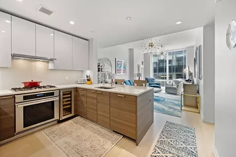 1 Franklin St #1002, Boston, MA 02110