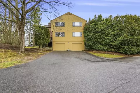 157 Leland Farm Rd #157, Ashland, MA 01721