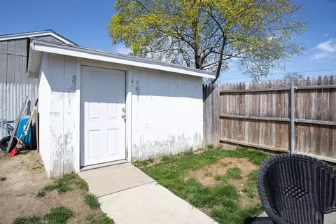 318 Cypress St, Fall River, MA 02720 photo 8