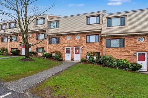 252 Farrwood Dr #252, Haverhill, MA 01835