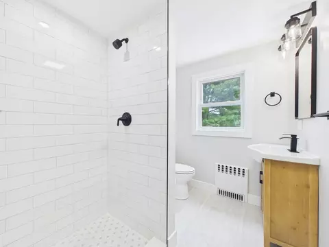 9 Burt St, Acushnet, MA 02743 photo 19