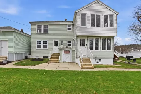 40 Lakeshore Dr, Dracut, MA 01826