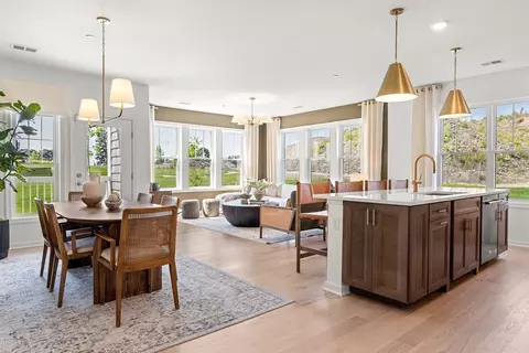 320 Martins Lndg #512, North Reading, MA 01864