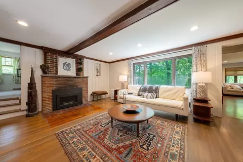 32 Fern St, Concord, MA 01742