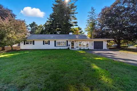 36 Pondview Cir, Brockton, MA 02301