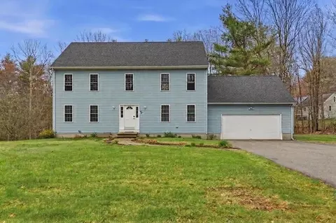 75 Pleasant St, Oxford, MA 01537