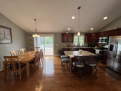 42 Third St, Worcester, MA 01602 photo 6