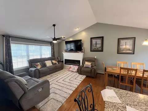 42 Third St, Worcester, MA 01602 photo 4