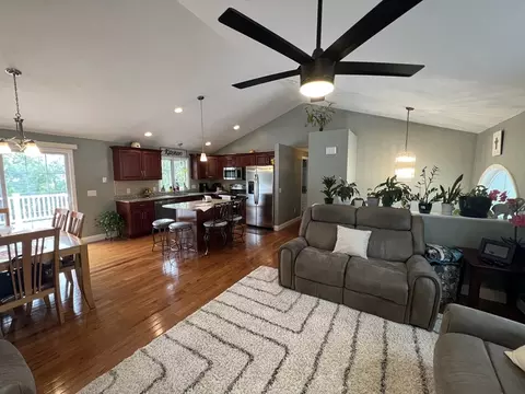42 Third St, Worcester, MA 01602 photo 10