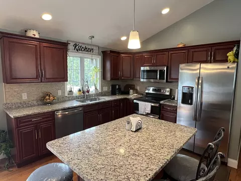 42 Third St, Worcester, MA 01602 photo 9