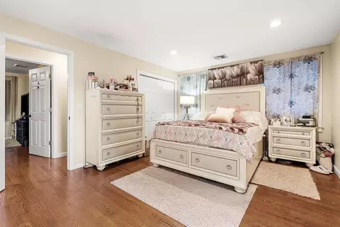 Bedroom - 883 Grinnell St, Fall River, MA 02721 photo 3 of 7