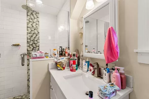 Bath - 883 Grinnell St, Fall River, MA 02721 photo 1 of 2