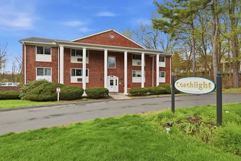 74 Barrett St #308, Northampton, MA 01060