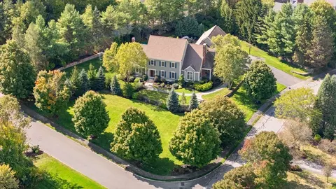 71 Cudworth Ln, Sudbury, MA 01776