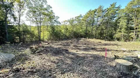 221 Beaver Dam Rd, Plymouth, MA 02360