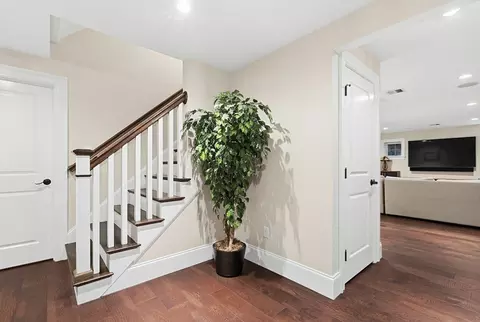 Entry Way - 194 Lindbergh Ave, Needham, MA 02494 photo 3 of 3