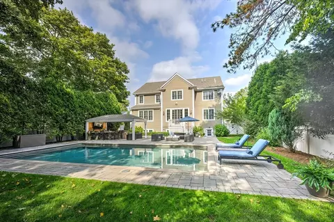 Exterior - 194 Lindbergh Ave, Needham, MA 02494 photo 3 of 5