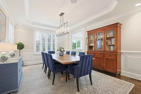 Dining - 194 Lindbergh Ave, Needham, MA 02494 photo 2 of 3