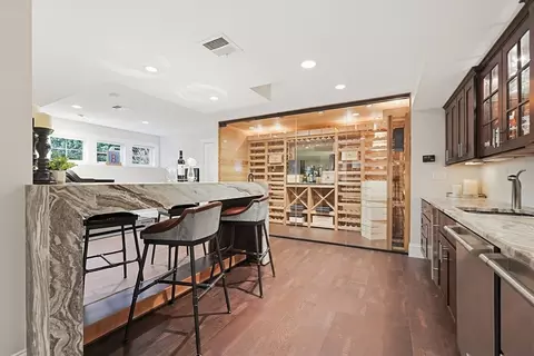 Kitchen - 194 Lindbergh Ave, Needham, MA 02494 photo 5 of 6