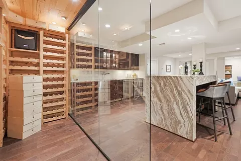 Kitchen - 194 Lindbergh Ave, Needham, MA 02494 photo 6 of 6