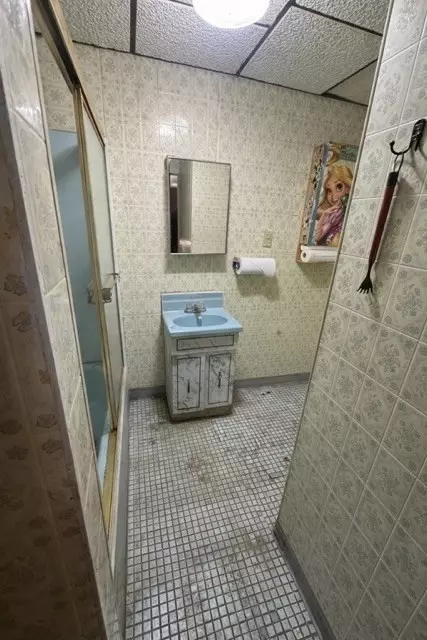 Bath - 303 Eagle St, Boston, MA 02128 photo 1 of 2