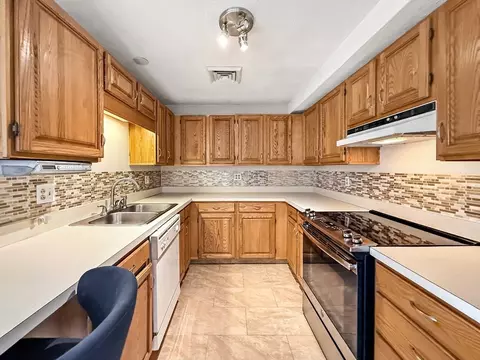 39 Parlin St #304, Everett, MA 02149 photo 11