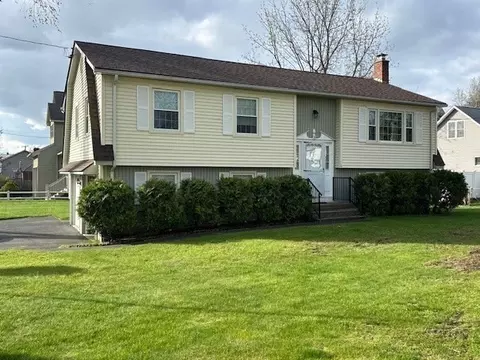 16 Watson St, Chicopee, MA 01020