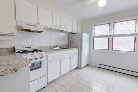 180 Tyngsboro Rd #22A, Chelmsford, MA 01863