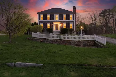 54 Old Merrill St, Amesbury, MA 01913