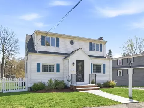 112 Pleasant St, Walpole, MA 02032