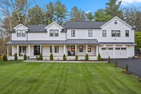 7 Circle Dr, Dover, MA 02030
