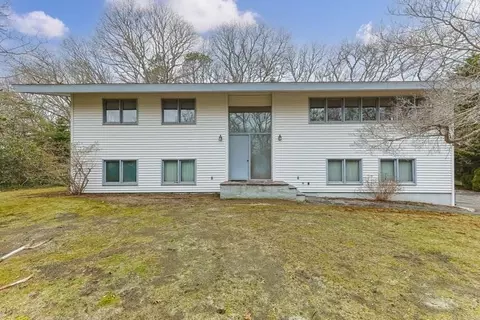 146 Hillside Dr, Centerville, MA 02632