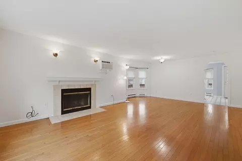 4 Jonathan Cir, Worcester, MA 01604 photo 5